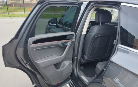 Volkswagen Touareg III, 2019 год, 5 400 000 рублей, 18 фотография