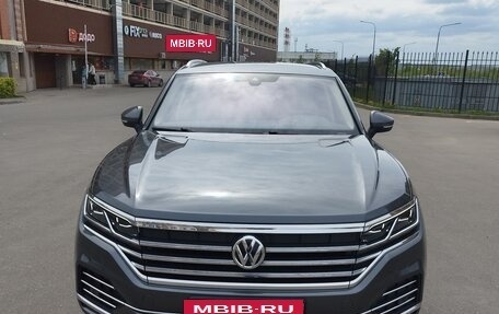 Volkswagen Touareg III, 2019 год, 5 400 000 рублей, 9 фотография