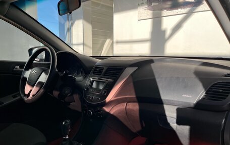 Hyundai Solaris II рестайлинг, 2013 год, 760 000 рублей, 11 фотография