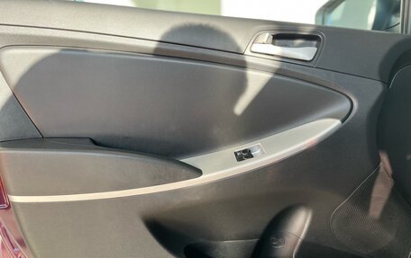 Hyundai Solaris II рестайлинг, 2013 год, 760 000 рублей, 21 фотография