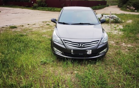 Hyundai Solaris II рестайлинг, 2014 год, 1 300 000 рублей, 2 фотография