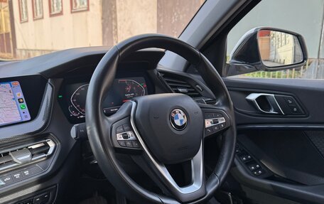 BMW 1 серия, 2019 год, 2 100 000 рублей, 3 фотография