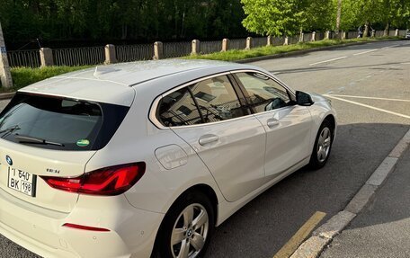 BMW 1 серия, 2019 год, 2 100 000 рублей, 12 фотография