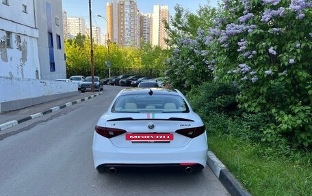 Alfa Romeo Giulia II, 2017 год, 2 550 000 рублей, 21 фотография