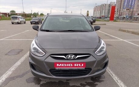 Hyundai Solaris II рестайлинг, 2011 год, 720 000 рублей, 3 фотография