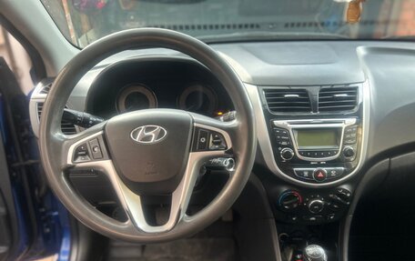 Hyundai Solaris II рестайлинг, 2011 год, 750 000 рублей, 6 фотография