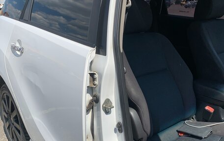 Toyota Matrix, 2005 год, 495 000 рублей, 8 фотография