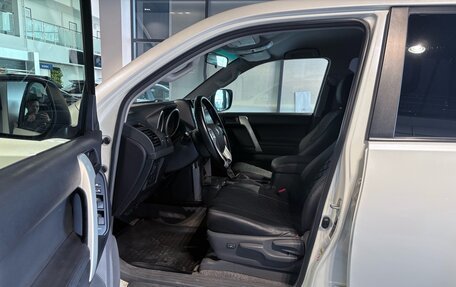 Toyota Land Cruiser Prado 150 рестайлинг 2, 2012 год, 2 750 000 рублей, 12 фотография