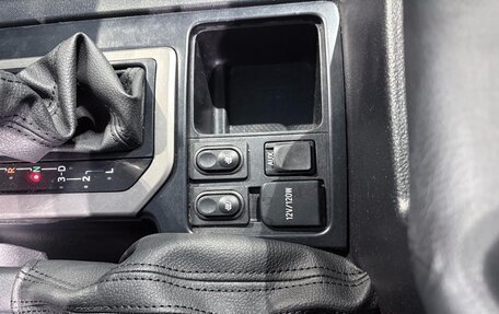 Toyota Land Cruiser Prado 150 рестайлинг 2, 2012 год, 2 750 000 рублей, 21 фотография