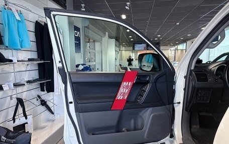 Toyota Land Cruiser Prado 150 рестайлинг 2, 2012 год, 2 750 000 рублей, 10 фотография