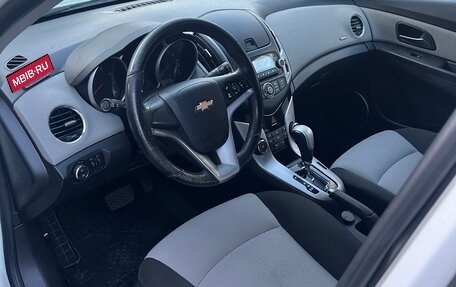 Chevrolet Cruze II, 2014 год, 900 000 рублей, 10 фотография