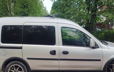 Opel Combo C, 2008 год, 390 000 рублей, 3 фотография