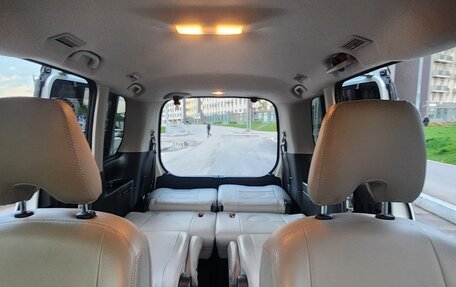 Nissan Serena IV, 2019 год, 2 550 000 рублей, 14 фотография