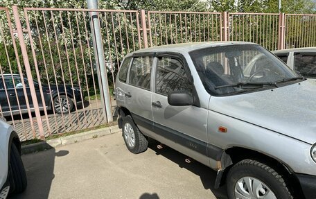 Chevrolet Niva I рестайлинг, 2004 год, 290 000 рублей, 2 фотография