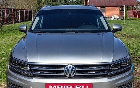 Volkswagen Tiguan II, 2018 год, 2 950 000 рублей, 2 фотография