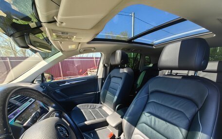 Volkswagen Tiguan II, 2018 год, 2 950 000 рублей, 4 фотография