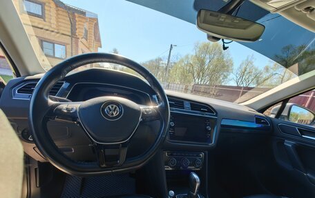 Volkswagen Tiguan II, 2018 год, 2 950 000 рублей, 13 фотография