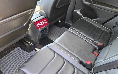 Volkswagen Tiguan II, 2018 год, 2 950 000 рублей, 11 фотография