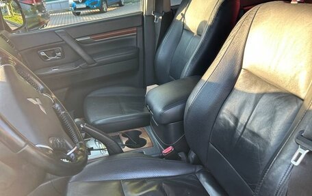 Mitsubishi Pajero IV, 2007 год, 1 200 000 рублей, 10 фотография