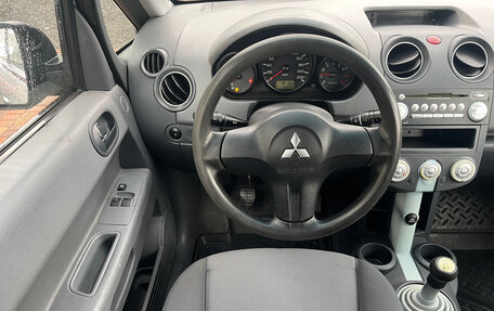 Mitsubishi Colt VI рестайлинг, 2006 год, 470 000 рублей, 24 фотография