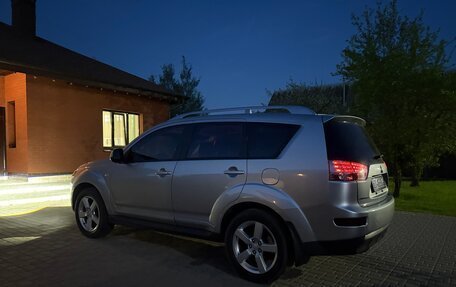 Mitsubishi Outlander III рестайлинг 3, 2008 год, 1 250 000 рублей, 8 фотография