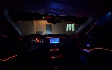 Mitsubishi Outlander III рестайлинг 3, 2008 год, 1 250 000 рублей, 17 фотография