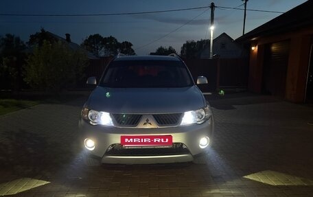 Mitsubishi Outlander III рестайлинг 3, 2008 год, 1 250 000 рублей, 2 фотография