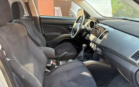 Mitsubishi Outlander III рестайлинг 3, 2008 год, 1 250 000 рублей, 24 фотография