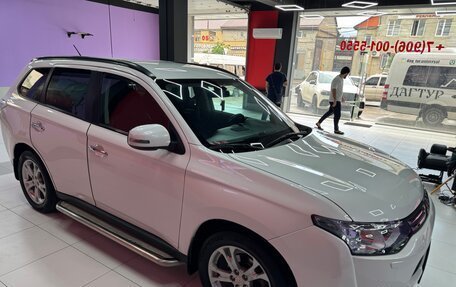 Mitsubishi Outlander III рестайлинг 3, 2012 год, 1 400 000 рублей, 12 фотография