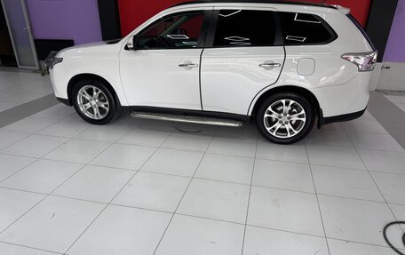 Mitsubishi Outlander III рестайлинг 3, 2012 год, 1 400 000 рублей, 10 фотография