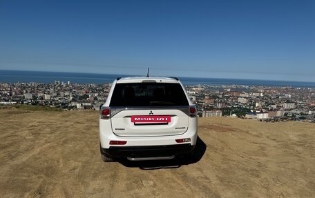 Mitsubishi Outlander III рестайлинг 3, 2012 год, 1 400 000 рублей, 5 фотография