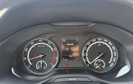 Skoda Karoq I, 2020 год, 1 540 000 рублей, 9 фотография