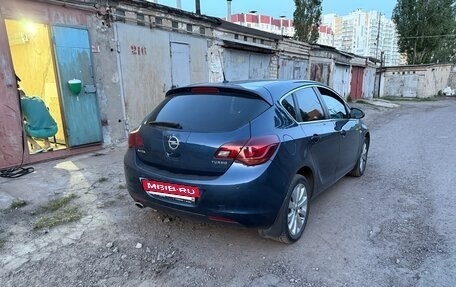 Opel Astra J, 2012 год, 750 000 рублей, 2 фотография
