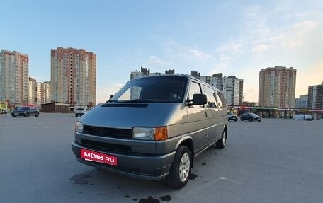 Volkswagen Caravelle T4, 1995 год, 795 000 рублей, 3 фотография