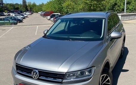 Volkswagen Tiguan II, 2018 год, 2 090 000 рублей, 2 фотография