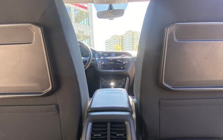 Volkswagen Tiguan II, 2018 год, 2 090 000 рублей, 16 фотография
