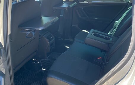 Volkswagen Tiguan II, 2018 год, 2 090 000 рублей, 20 фотография