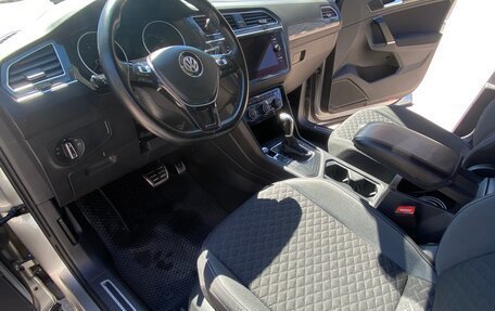 Volkswagen Tiguan II, 2018 год, 2 090 000 рублей, 29 фотография