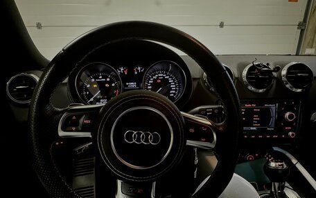 Audi TTS, 2008 год, 2 650 000 рублей, 10 фотография