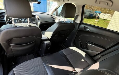 Opel Astra J, 2010 год, 820 000 рублей, 25 фотография