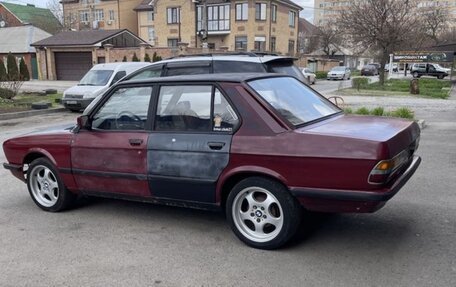 BMW 5 серия, 1984 год, 330 000 рублей, 2 фотография