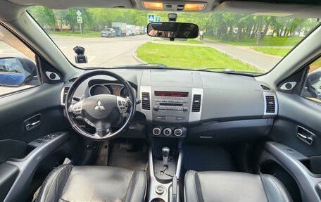 Mitsubishi Outlander III рестайлинг 3, 2008 год, 900 000 рублей, 12 фотография