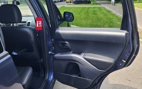 Mitsubishi Outlander III рестайлинг 3, 2008 год, 900 000 рублей, 6 фотография