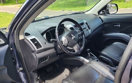 Mitsubishi Outlander III рестайлинг 3, 2008 год, 900 000 рублей, 9 фотография
