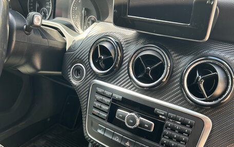 Mercedes-Benz GLA, 2015 год, 1 850 000 рублей, 12 фотография