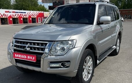 Mitsubishi Pajero IV, 2018 год, 3 900 000 рублей, 2 фотография