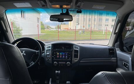 Mitsubishi Pajero IV, 2018 год, 3 900 000 рублей, 11 фотография
