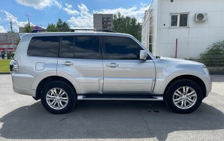 Mitsubishi Pajero IV, 2018 год, 3 900 000 рублей, 4 фотография