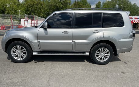Mitsubishi Pajero IV, 2018 год, 3 900 000 рублей, 3 фотография