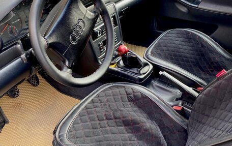 Audi A4, 1995 год, 300 000 рублей, 3 фотография